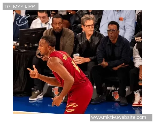 小米切尔:团队配合出色传球流畅避免孤军奋战